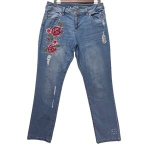 INC International Concepts Sz 8P Embroidered Rose‎ Distressed Straight Leg Jeans